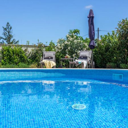 Studio Apartment With Pool 普拉 外观 照片