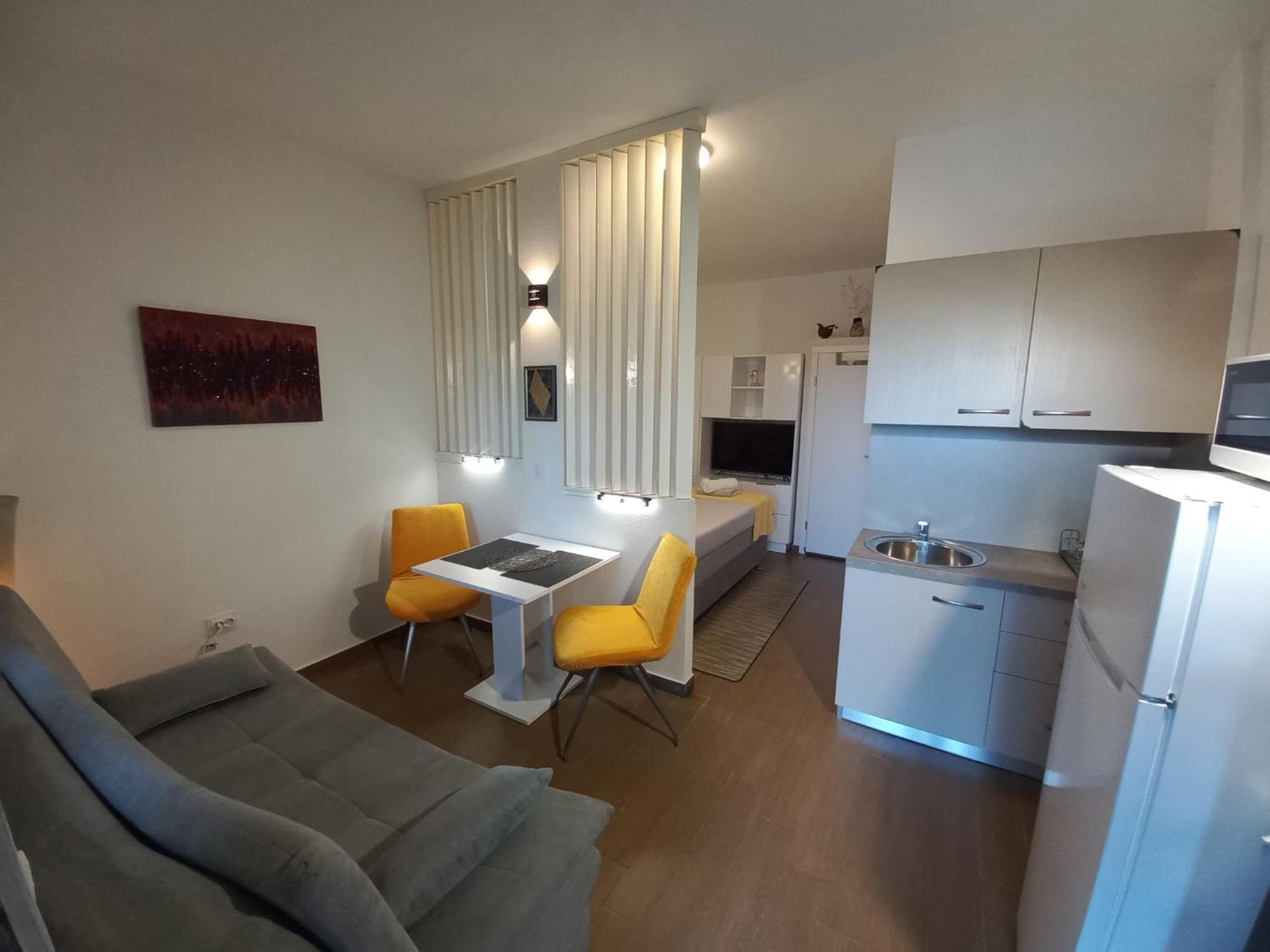 Studio Apartment With Pool 普拉 外观 照片