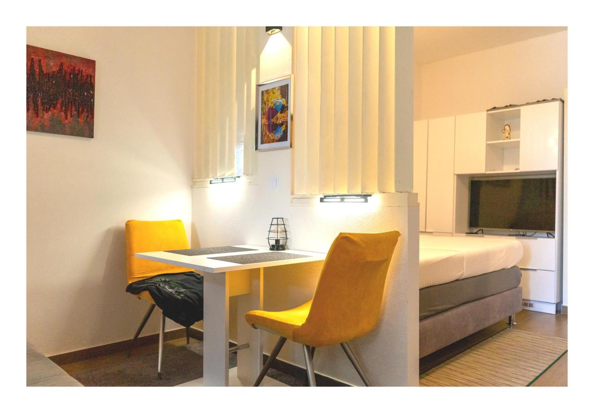 Studio Apartment With Pool 普拉 外观 照片